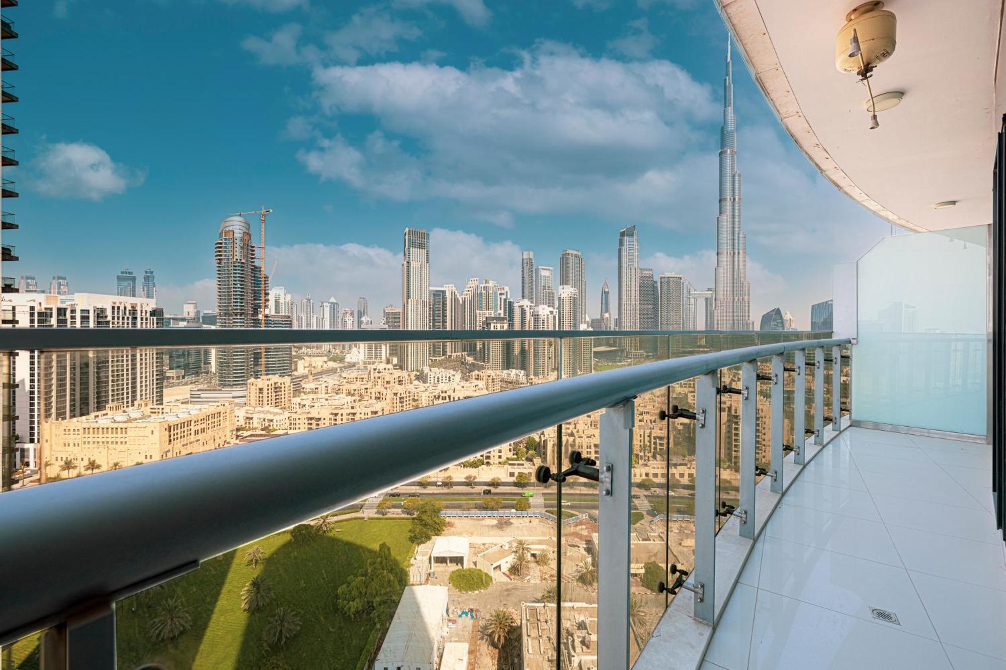 Magnificent - Damac Distinction Downtown Apartment Dubai Luaran gambar