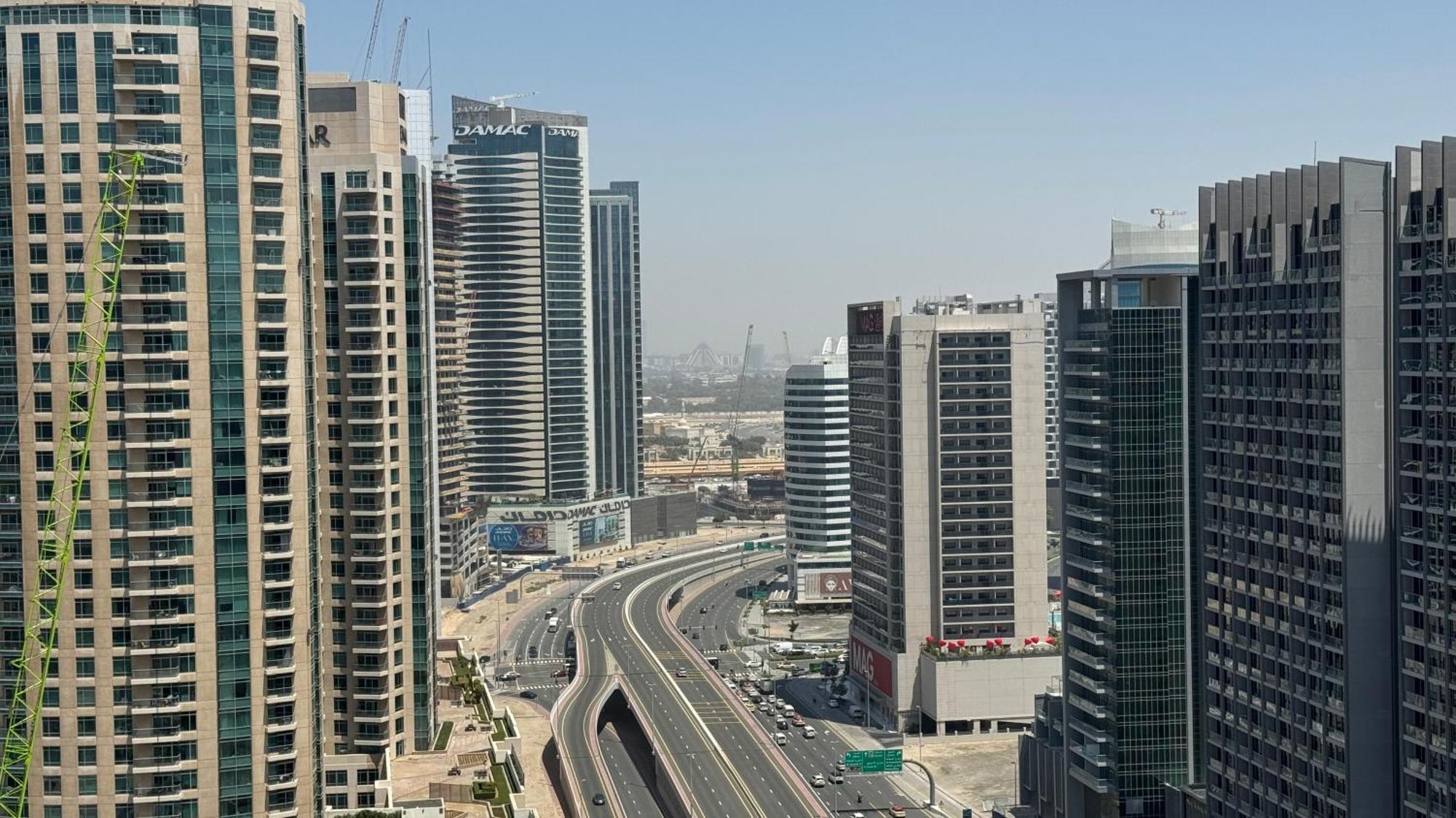 Magnificent - Damac Distinction Downtown Apartment Dubai Luaran gambar