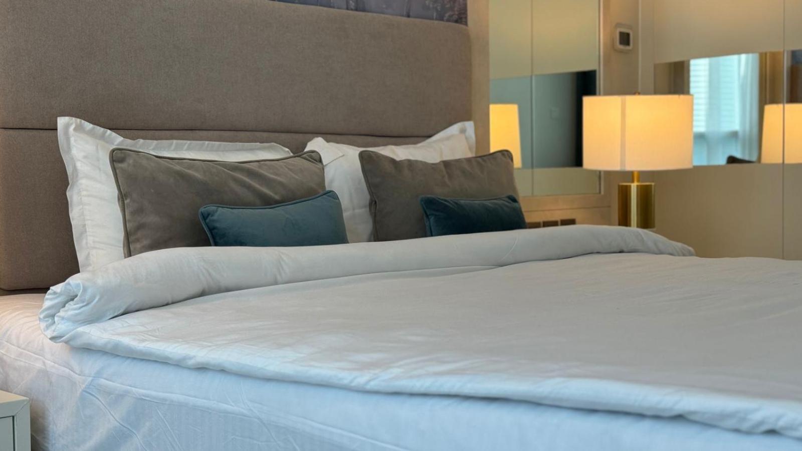 Magnificent - Damac Distinction Downtown Apartment Dubai Luaran gambar